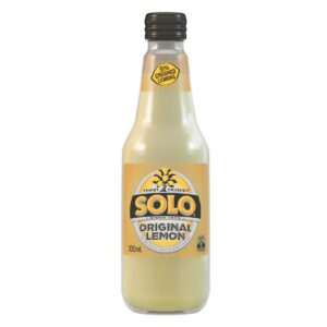 solo_lemon_glass_bottle_24_x_300ml.jpg